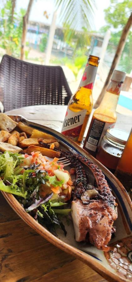 Готель Surf & Turf Zacatecoluca Екстер'єр фото